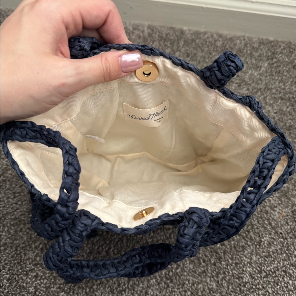 Universal Thread “Ciao” Crossbody Bag - image 4